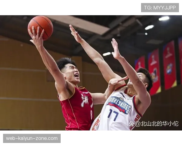 抢夺篮板被判犯规的依据是什么？教练教你关键判定规则